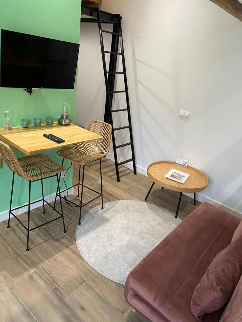 Appartamento The "Peppermint" - Moderne & Elegant - Marais Parigi Esterno foto